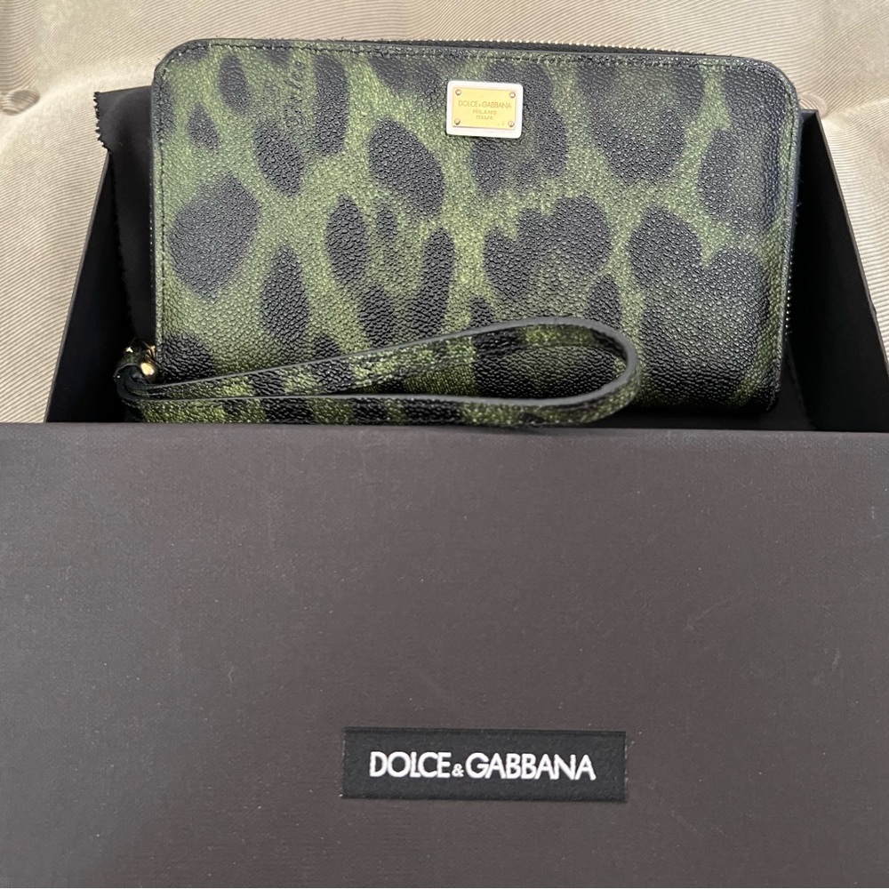 Dolce & Gabbana Portfolio Leo leopard Zipped Long Wallet Verde Green with box